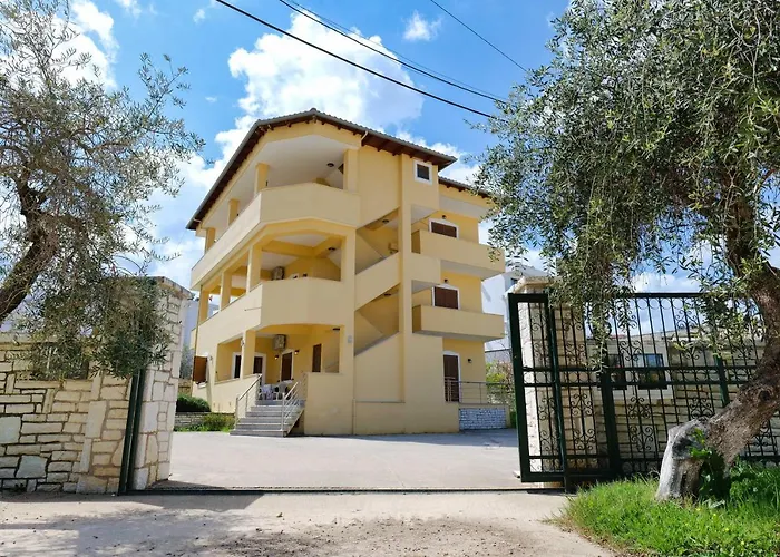 Vila Landi Ksamil